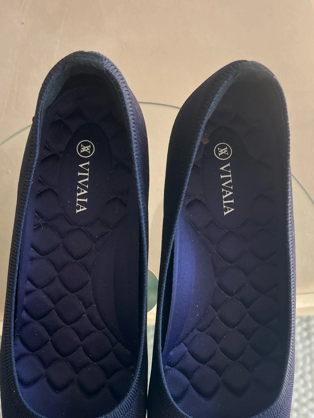 Vivaia Deborah Pointed Toe Wedges - Size 42 Euro, 11 US - Navy